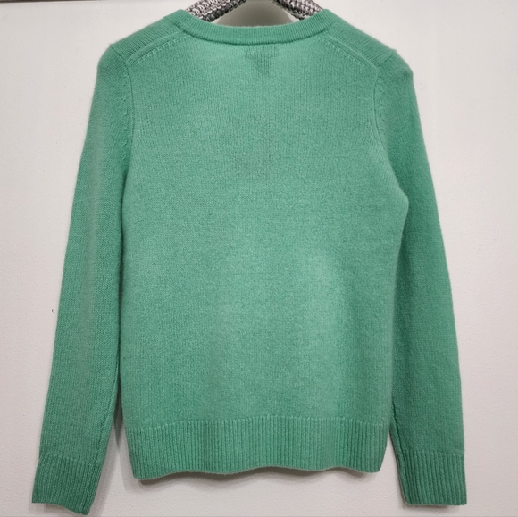 C by Bloomingdale's NWT Fern Green 100% Cashmere V-Neck Sweater - Small - Picture 3 of 6
